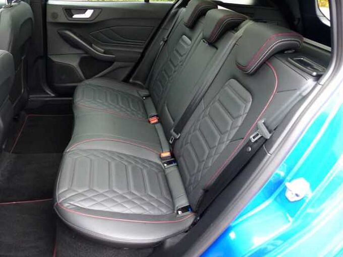 Ford Focus Turnier 1.5EcoBl. Aut. ST-LINE X iACC,Pano