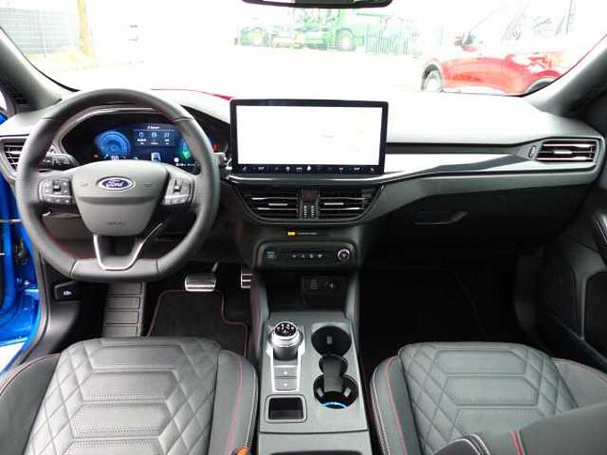 Ford Focus Turnier 1.5EcoBl. Aut. ST-LINE X iACC,Pano